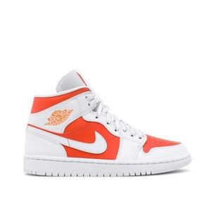 Nike Air Jordan 1 Mids- Citrus.